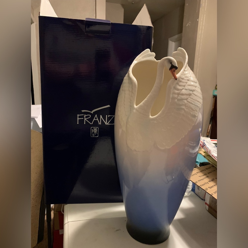 Franz porcelain swan vase